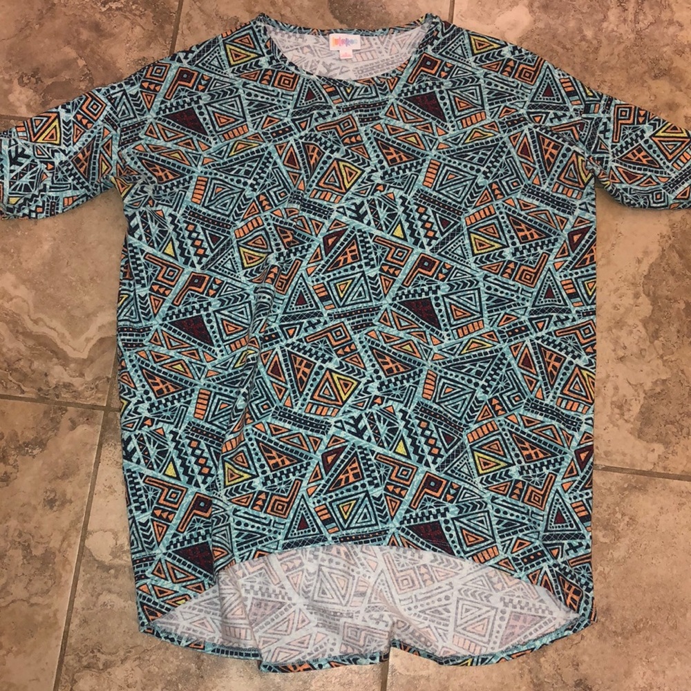 🛍2/$15 Lularoe Small Irma